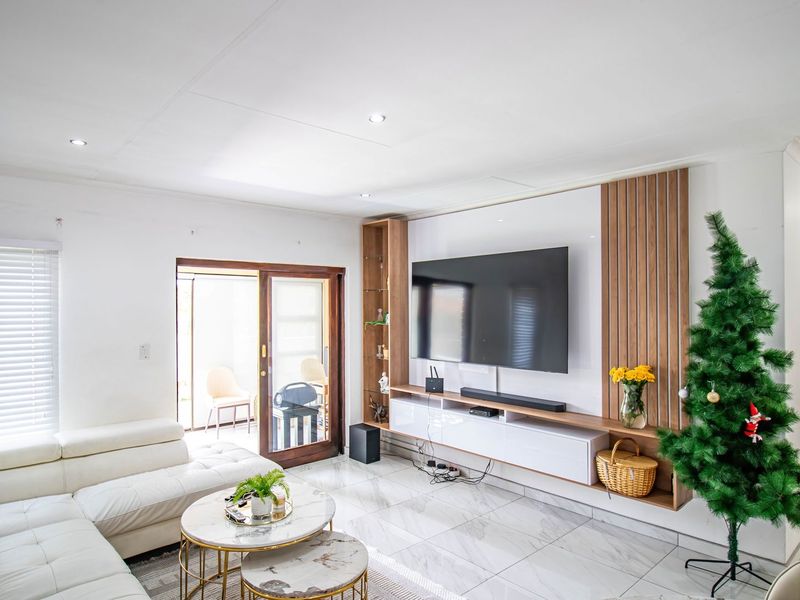 Exquisite Home in a Secure Estate! - Photo 4