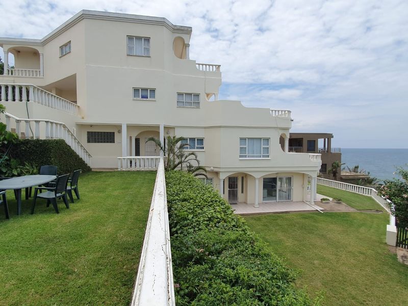 Absolute Beachfront Masterpiece. A Rare Coastal Asset with Unrivalled Potential - Photo 5