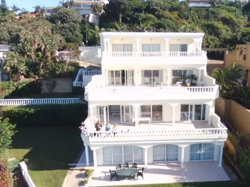 Absolute Beachfront Masterpiece. A Rare Coastal Asset with Unrivalled Potential - Photo 6