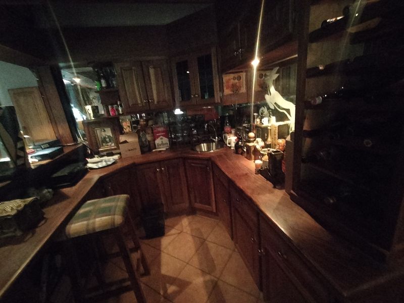 Grand Family Residence with Premium Entertainment Spaces - Photo 8