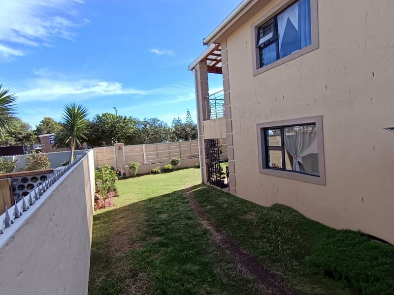 Townhouse For Sale In Mossel Bay - Photo 3