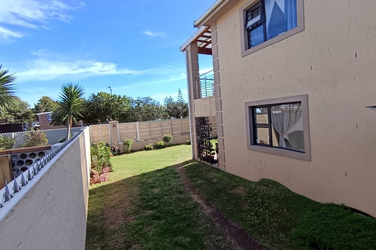 Townhouse For Sale In Mossel Bay - Photo 3