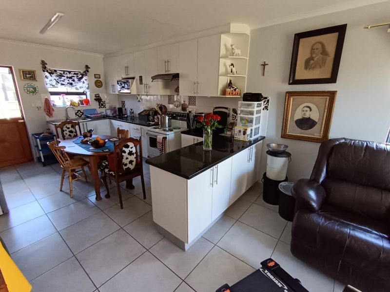 Townhouse For Sale In Mossel Bay - Photo 7