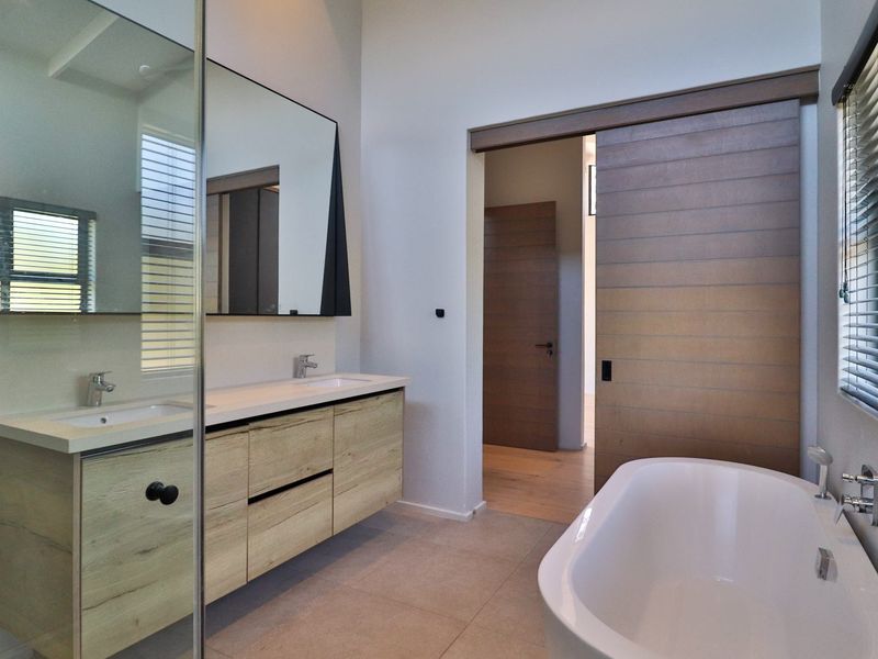 Charming 3-bedroom double volume house in The Rest Nature Estate, Nelspruit - Photo 3