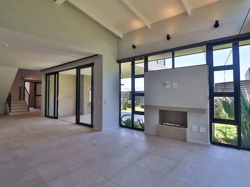 Charming 3-bedroom double volume house in The Rest Nature Estate, Nelspruit - Photo 8