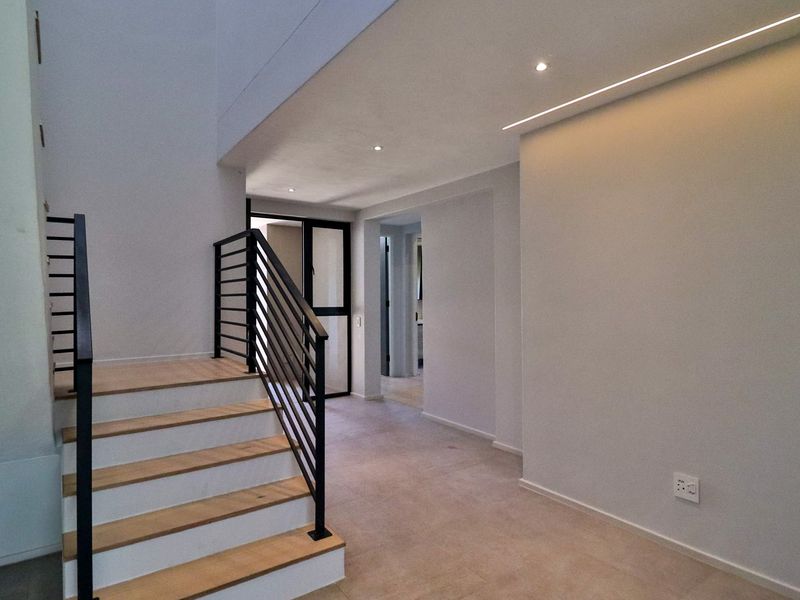 Charming 3-bedroom double volume house in The Rest Nature Estate, Nelspruit - Photo 7