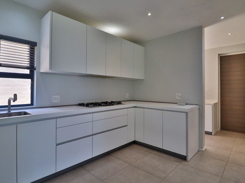 Charming 3-bedroom double volume house in The Rest Nature Estate, Nelspruit - Photo 2