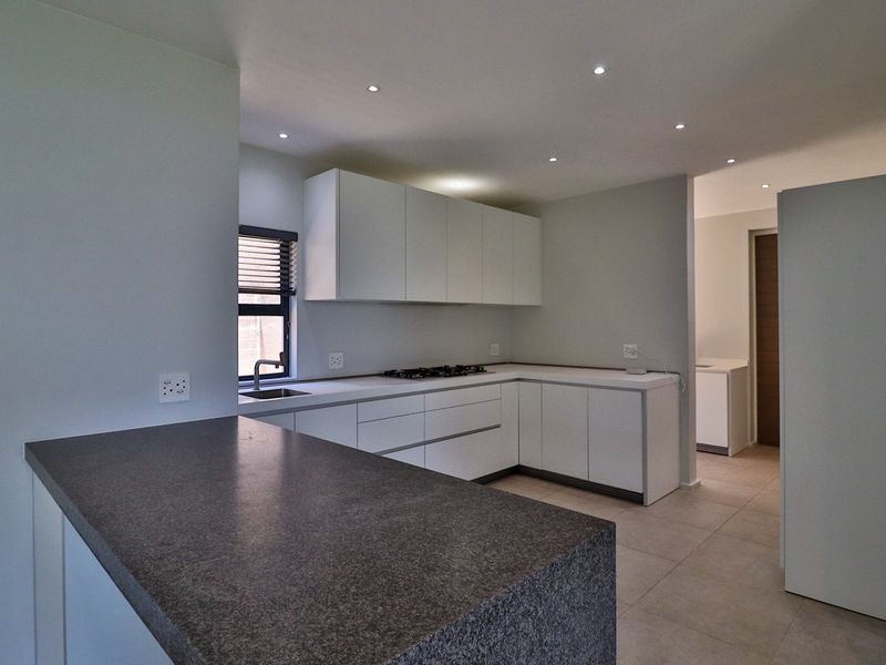 Charming 3-bedroom double volume house in The Rest Nature Estate, Nelspruit - Photo 9