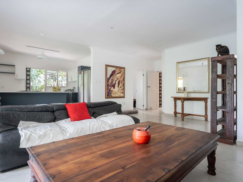 Newly renovated house - Photo 3