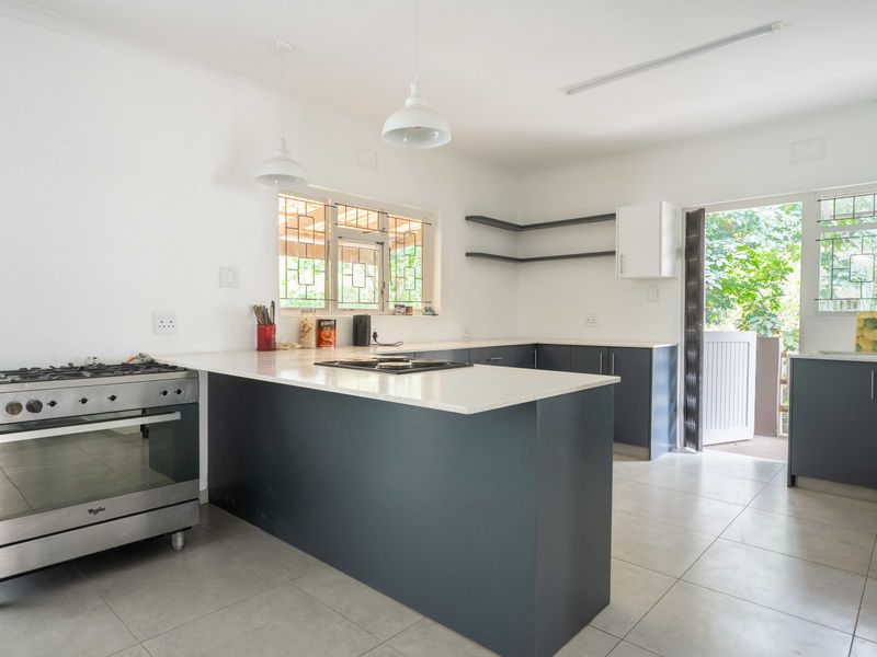 Newly renovated house - Photo 8