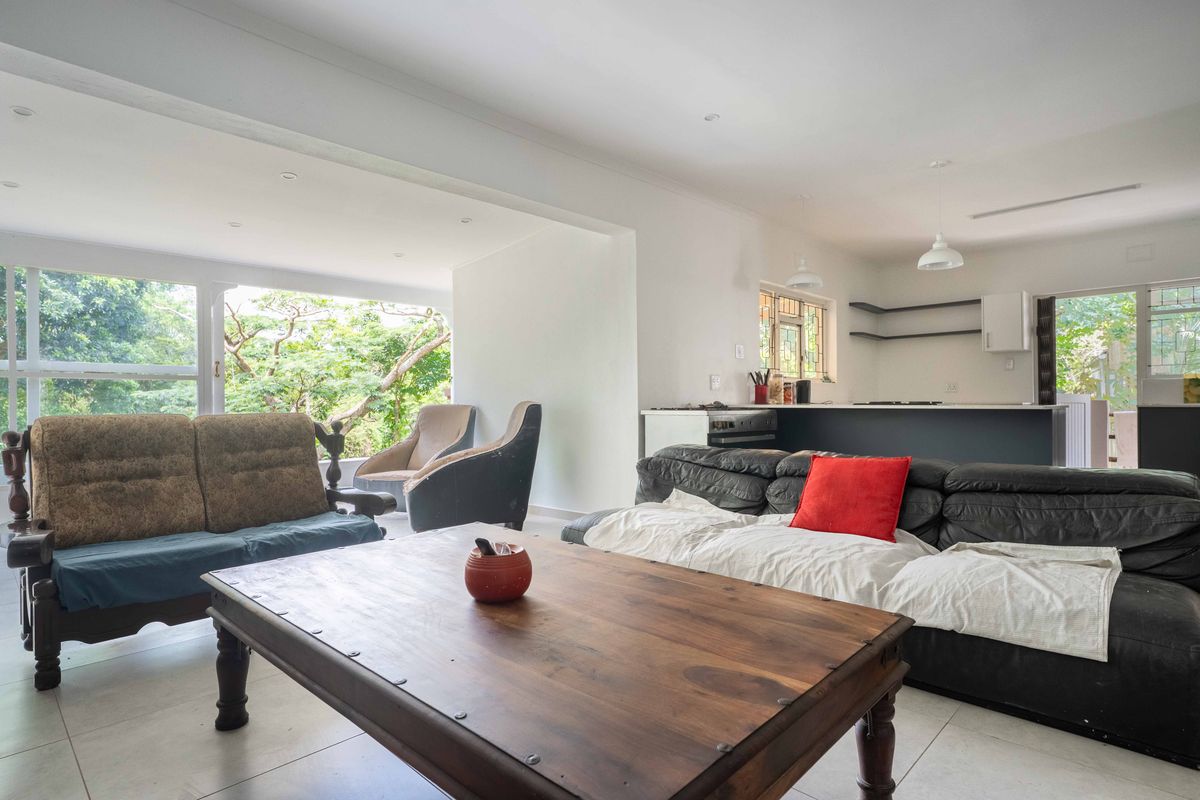 Newly renovated house - Photo 5