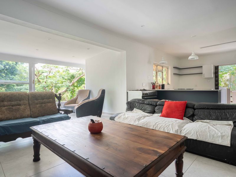 Newly renovated house - Photo 5