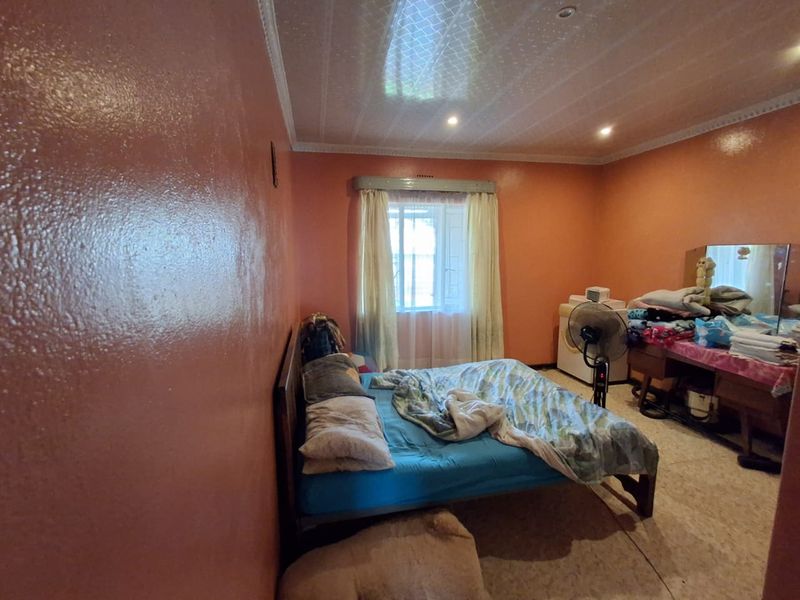 3 Bedroom House for Sale in Rensburg, Heidelberg – R1 150 000 - Photo 9