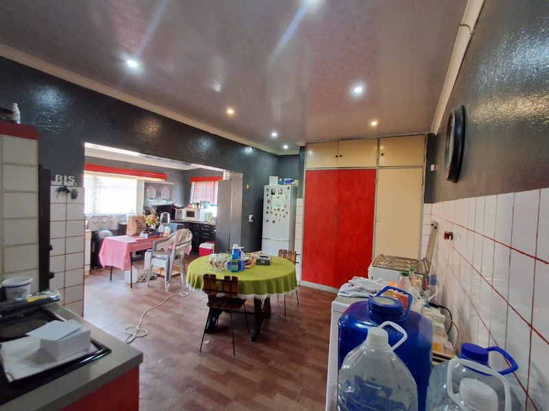 3 Bedroom House for Sale in Rensburg, Heidelberg – R1 150 000 - Photo 5