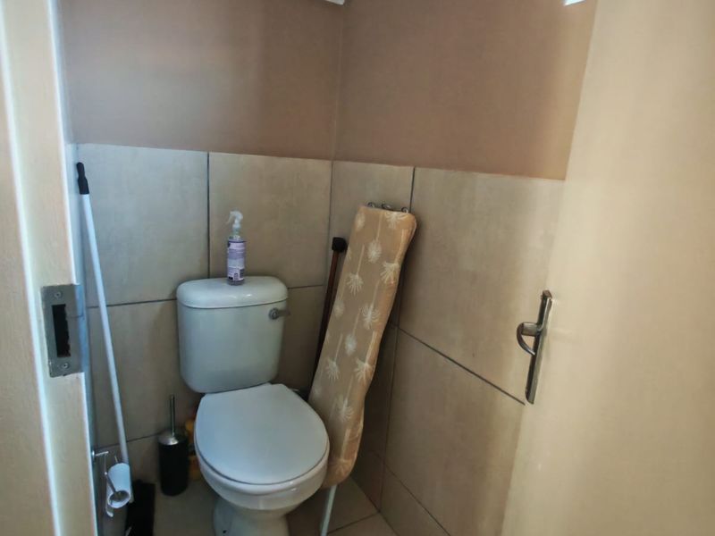 Modern 3-Bedroom Double-Storey Unit To Rent – Eldorette Security Estate - Photo 5