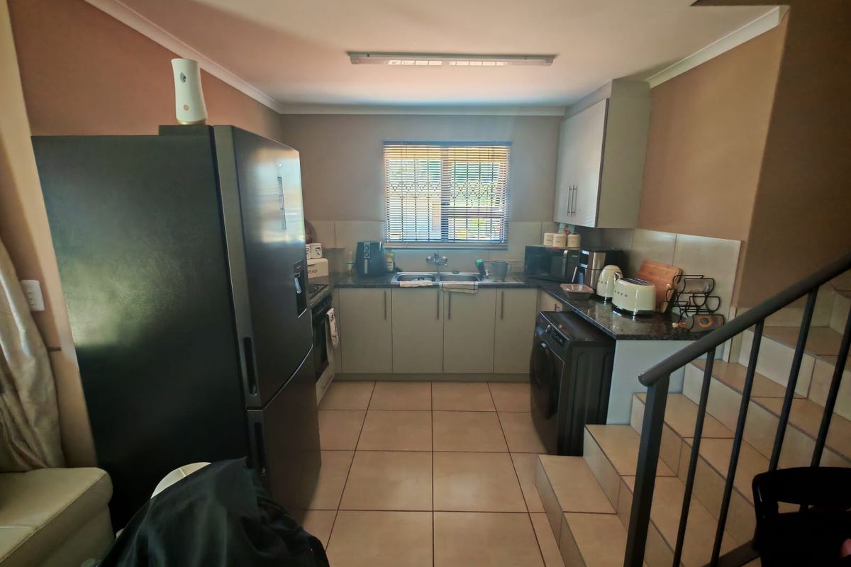 Modern 3-Bedroom Double-Storey Unit To Rent – Eldorette Security Estate - Photo 4