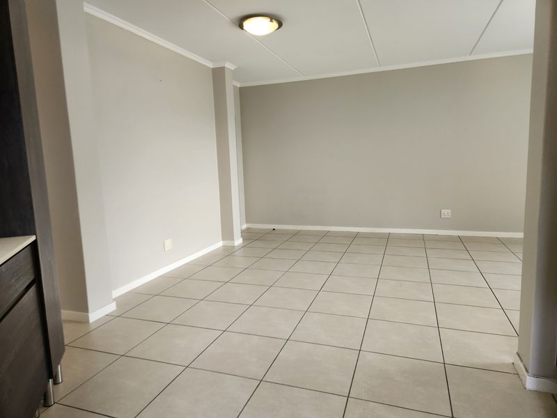 Corner Garden!   Great Condition! - Photo 9