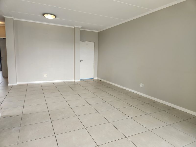 Corner Garden!   Great Condition! - Photo 6