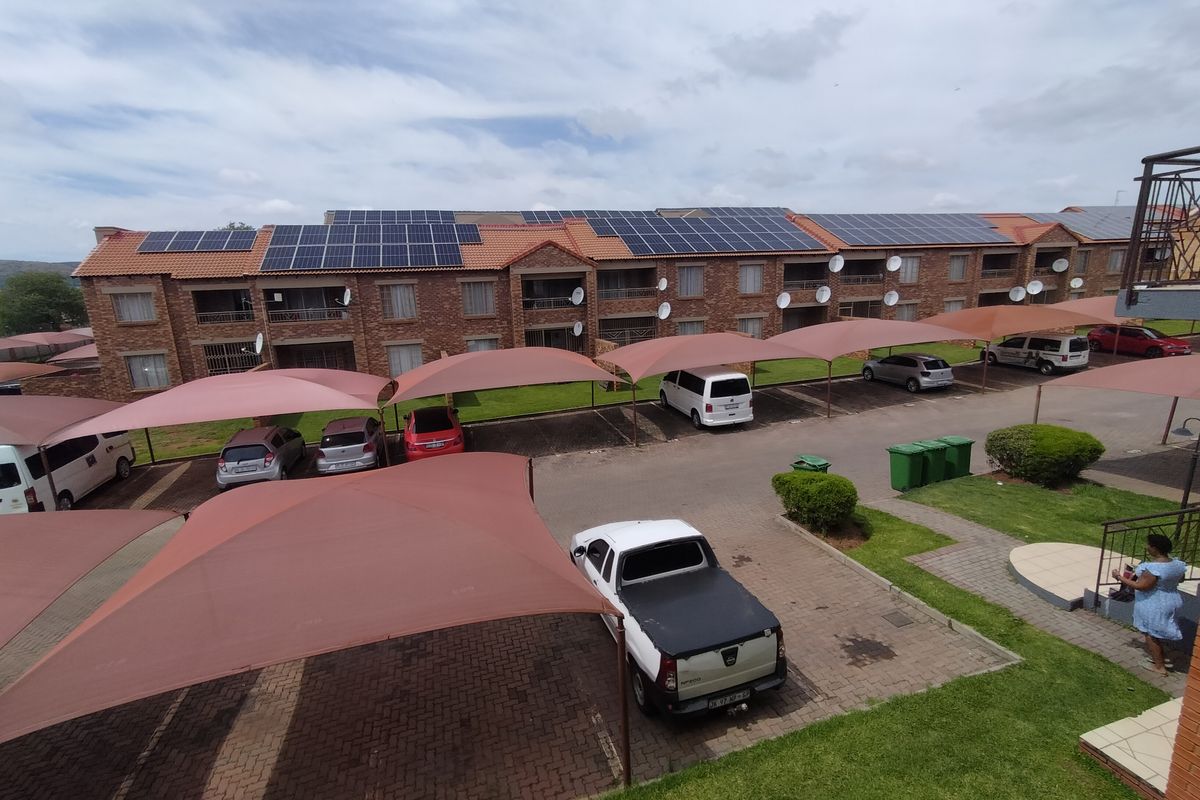 Opportunity Knocks – Studio with Great Potential in Wonderpark Estate - Photo 2