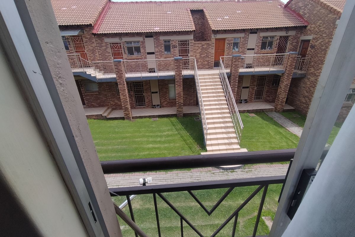 Move-In Ready Studio Living in Popular Wonderpark Estate - Photo 2