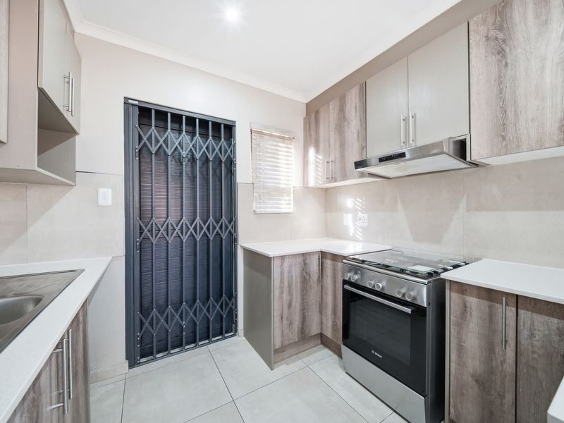 Family Home for Sale in Secunda – Prime Location Close to Schools & Shopping Centres - Photo 4
