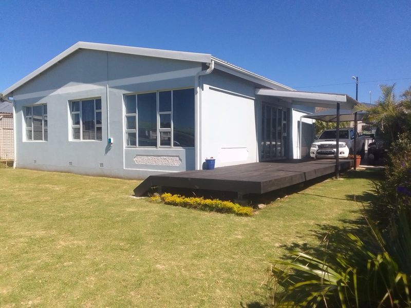 Beachside Bliss – Modern 3-Bedroom Gem! - Photo 2