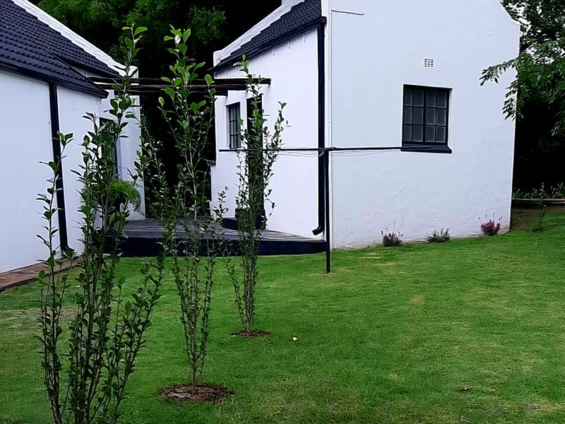 Discover this charming 4-bedroom guest house for sale in Parys, perfect for investment or family - Photo 6