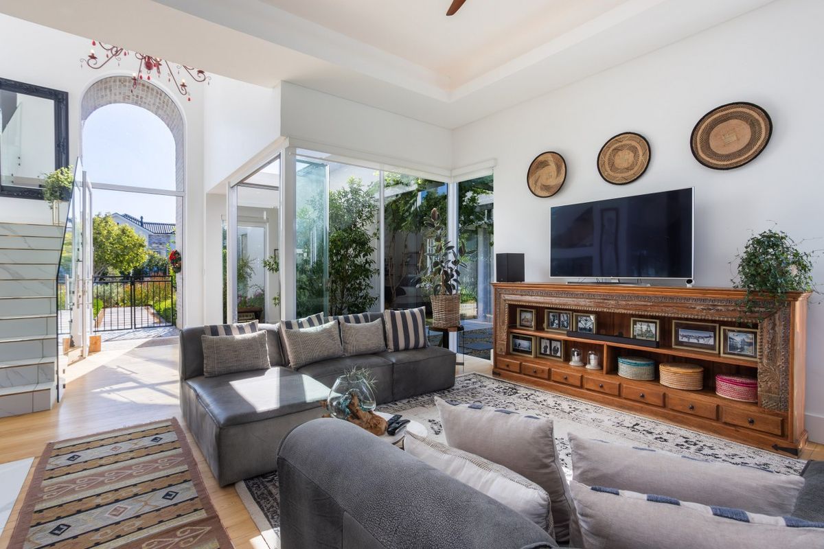 Immaculate Contemporary Home with Eclectic Elegance - Photo 5