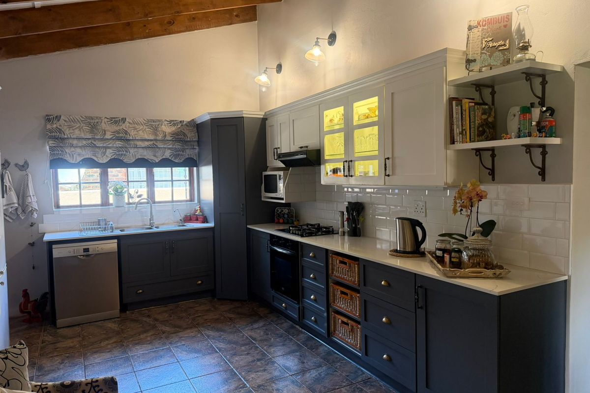 Fantastic Property with loads of space - Photo 3