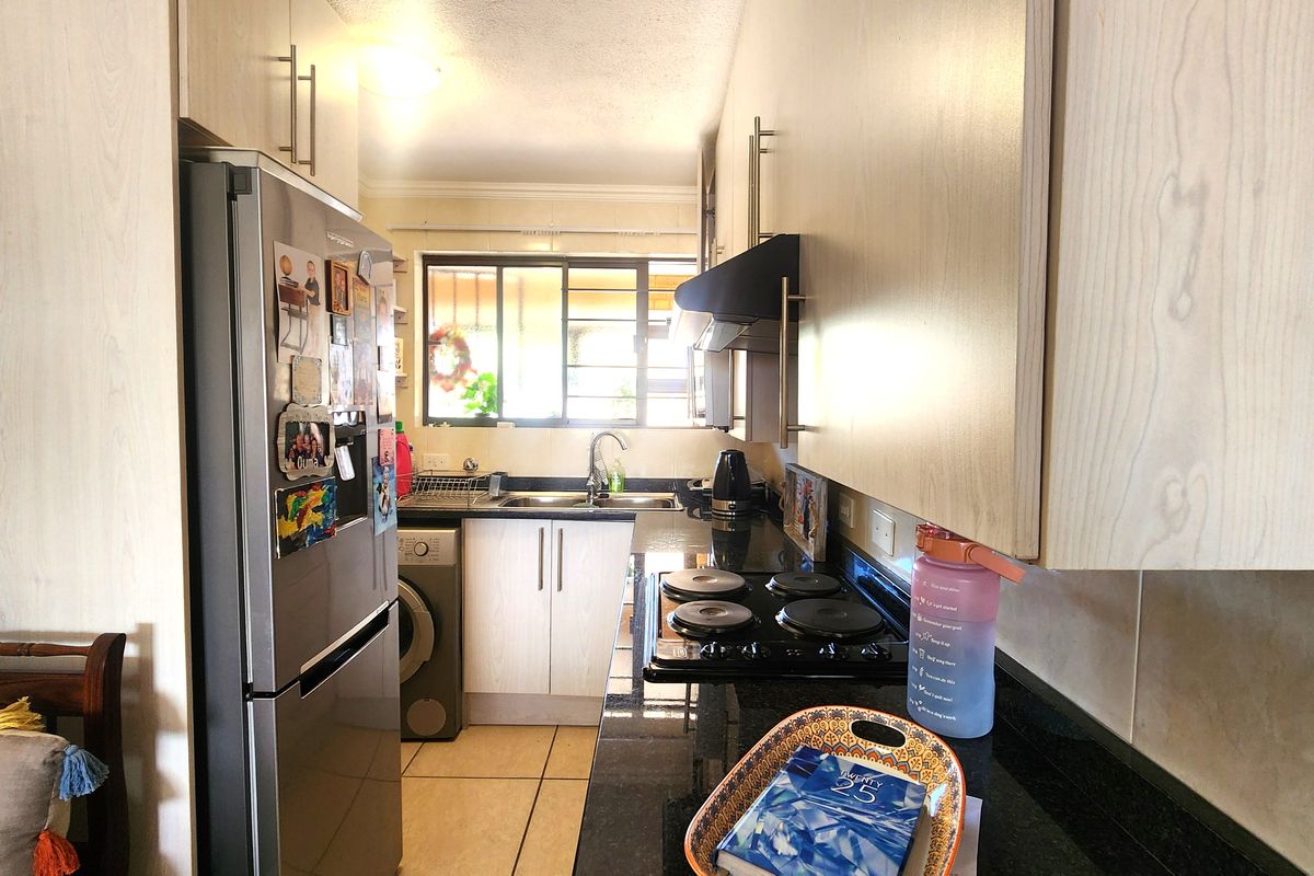 1-bedroom retirement unit - Photo 5