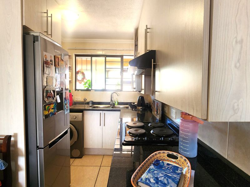 1-bedroom retirement unit - Photo 5