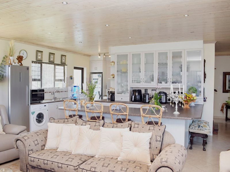 Well-Equipped Coastal Home with Sea Views – Suiderstrand, Cape Agulhas - Photo 6