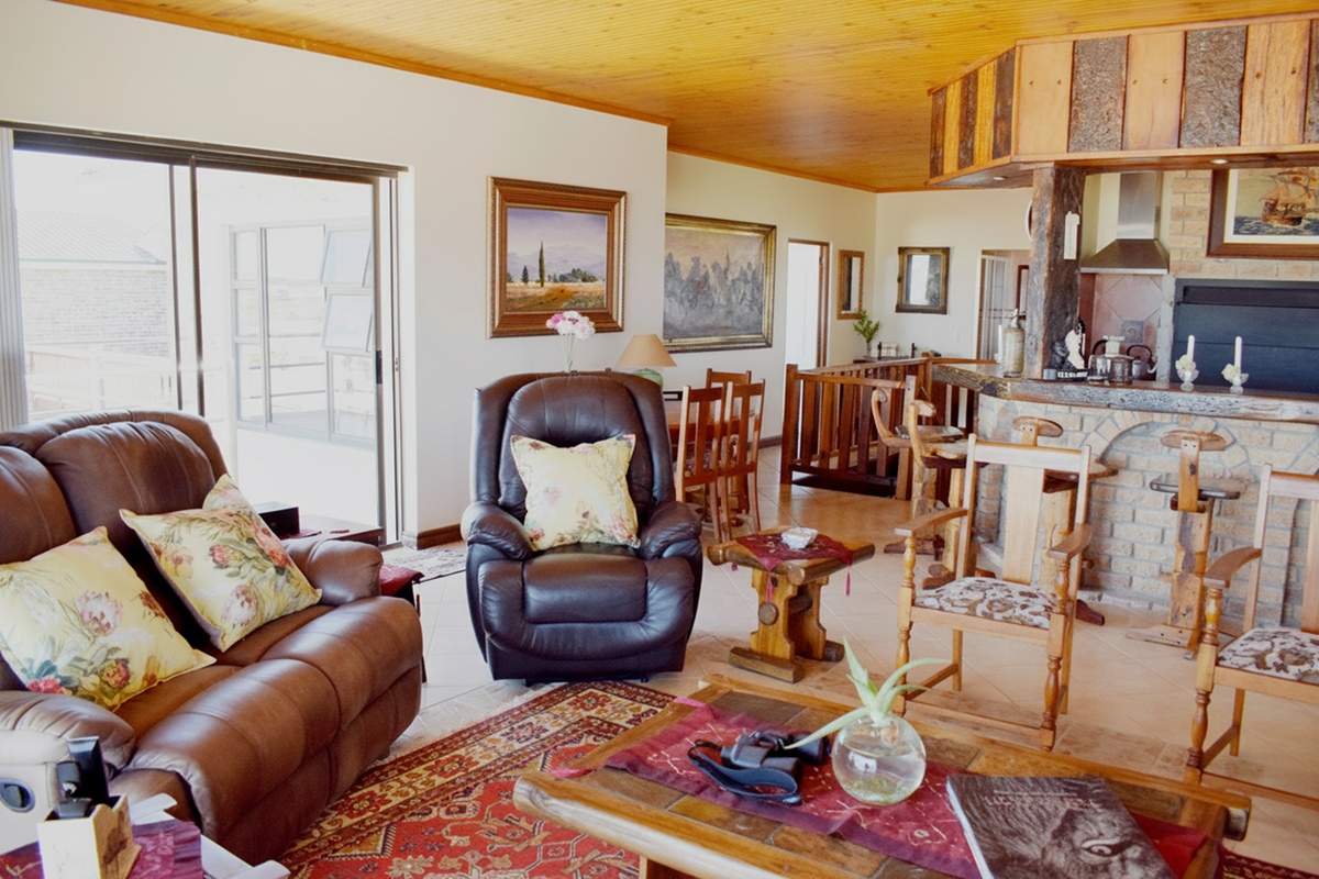 Well-Equipped Coastal Home with Sea Views – Suiderstrand, Cape Agulhas - Photo 5