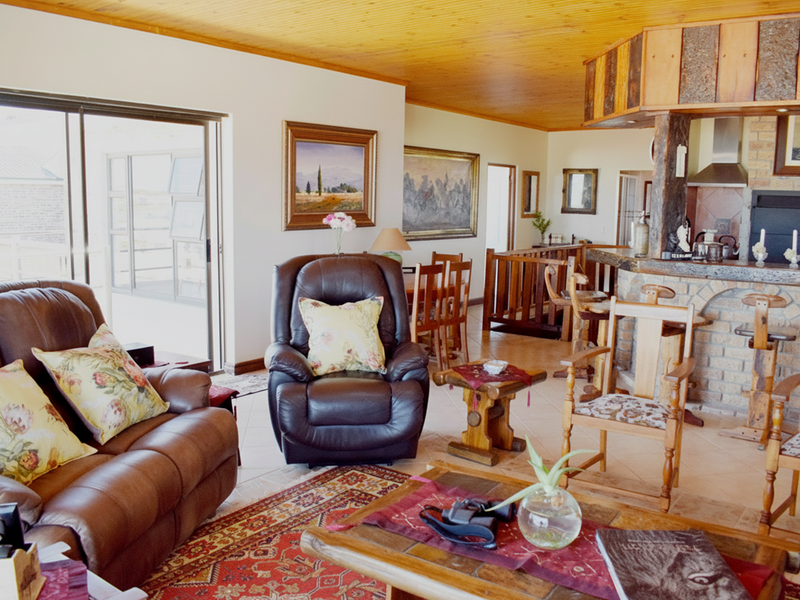 Well-Equipped Coastal Home with Sea Views – Suiderstrand, Cape Agulhas - Photo 5