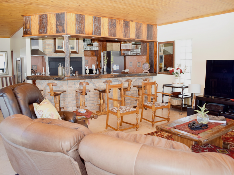 Well-Equipped Coastal Home with Sea Views – Suiderstrand, Cape Agulhas - Photo 10