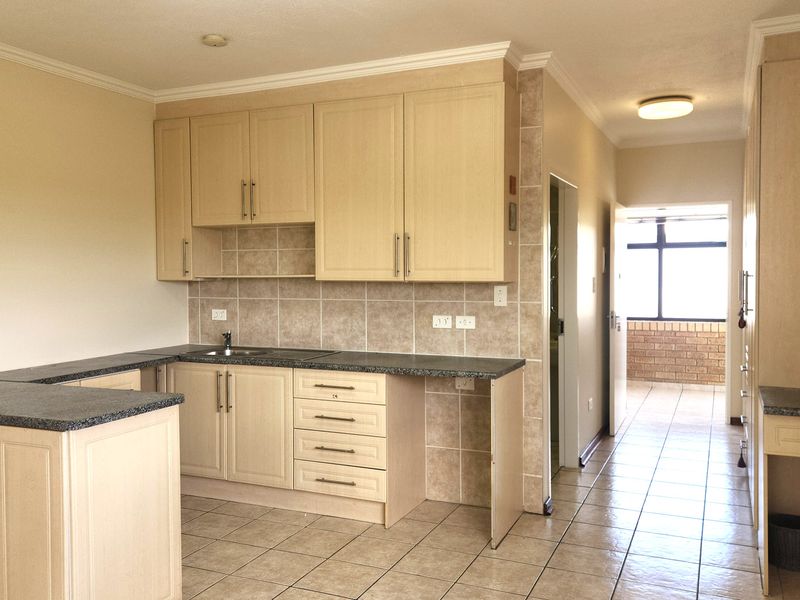 1-bedroom retirement unit - Photo 9