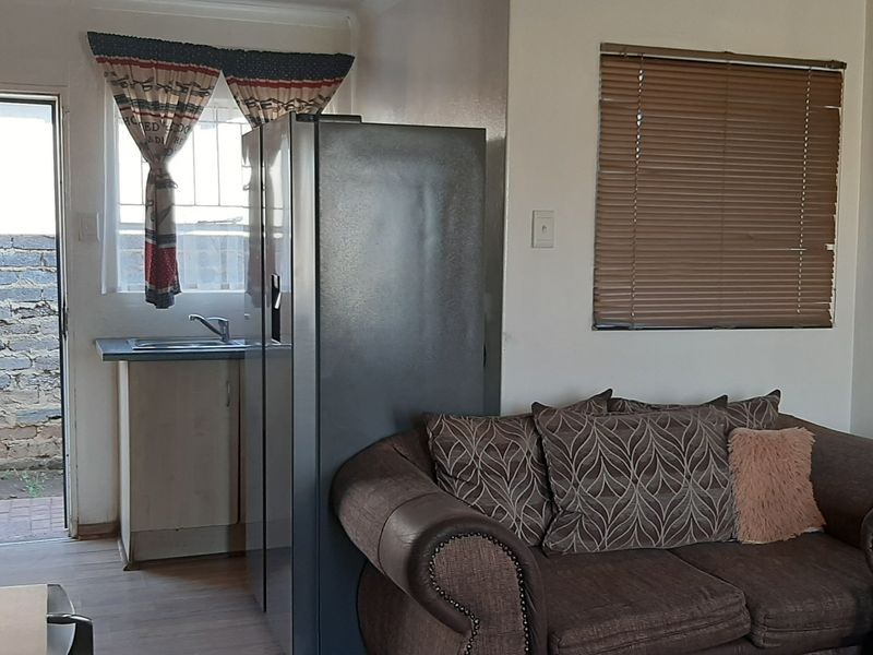 Stunning Freehold Home for Sale in Vanderbijlpark CE7 – Your Dream Awaits! - Photo 3