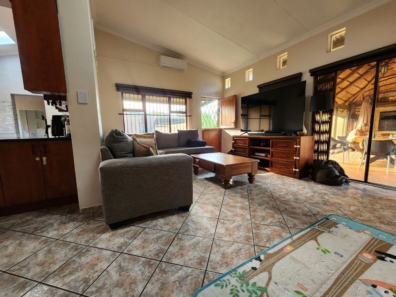 3 Bedroom Home with Solar System and Swimming Pool. - Photo 8