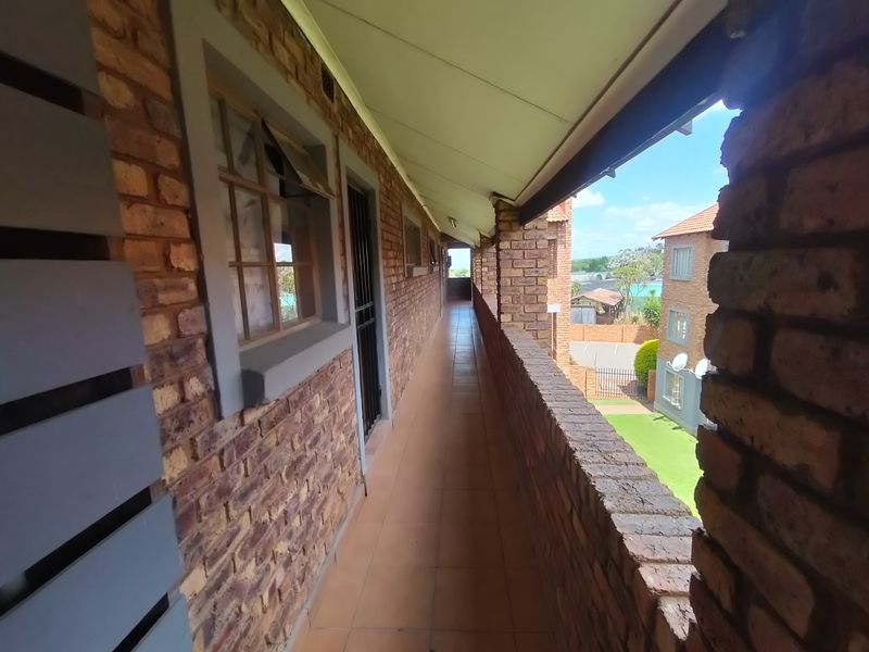 Affordable Apartment with Investment Potential in Secure Estelle Estate - Photo 3