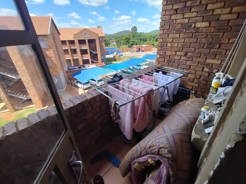 Affordable Apartment with Investment Potential in Secure Estelle Estate - Photo 10