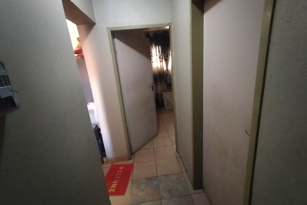 Affordable Apartment with Investment Potential in Secure Estelle Estate - Photo 4