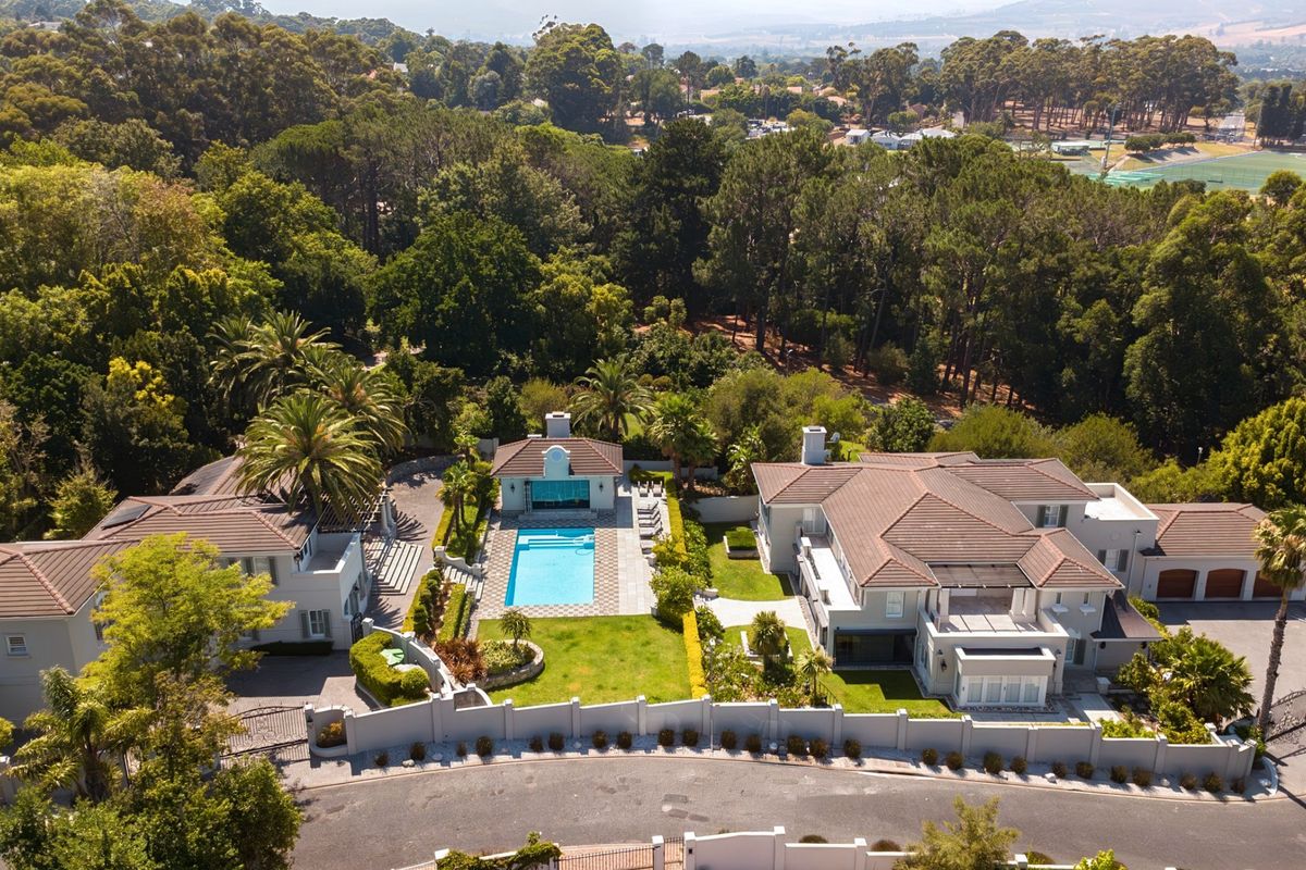 Two incredible large luxury homes on a beautiful plot in the heart of Parel Vallei with views - Photo 3