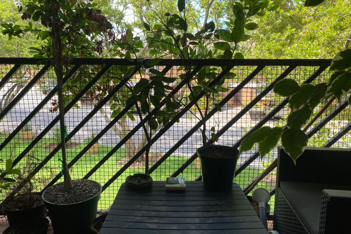 Modern Top Floor Two-Bedroom Apartment. - Photo 4