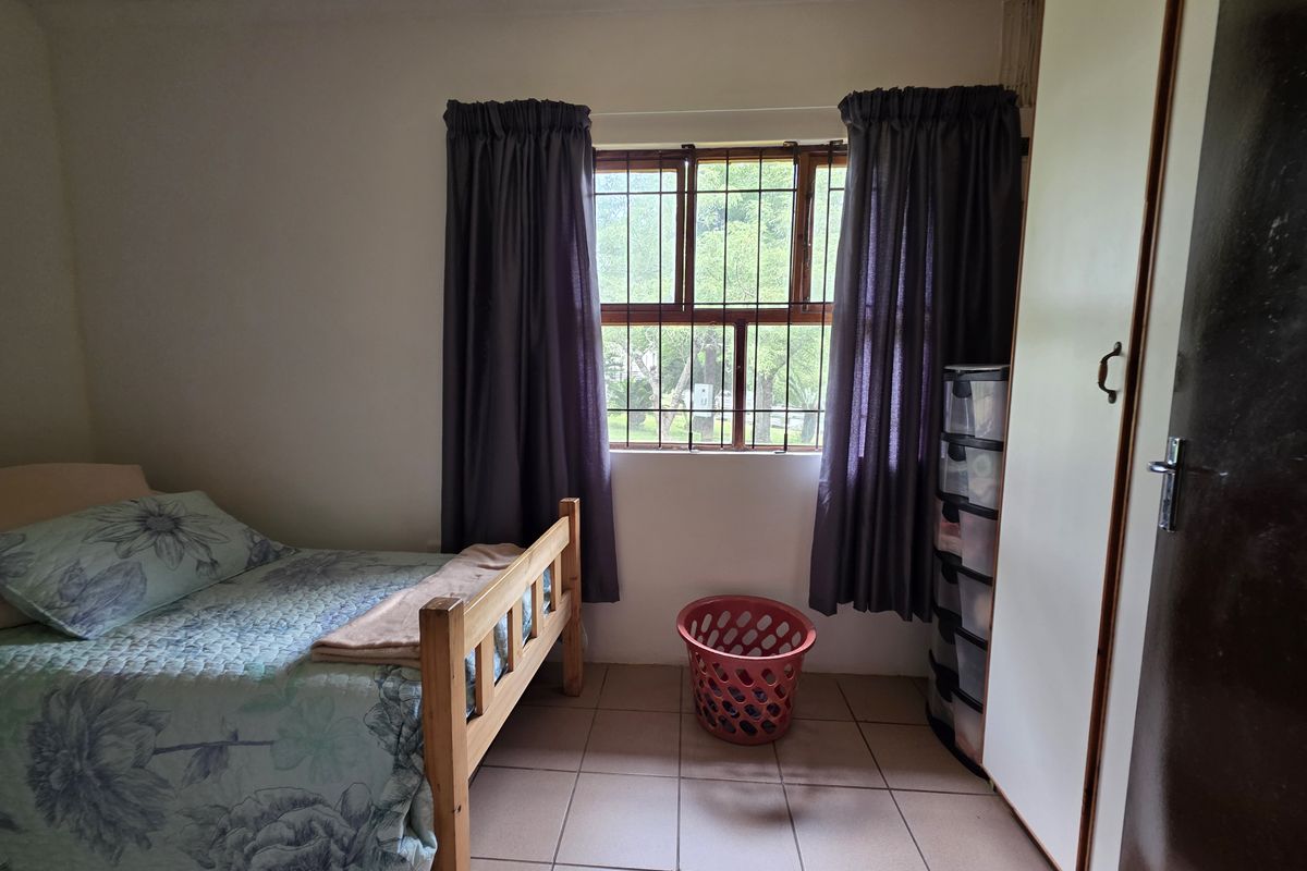 Versatile Farm Property with 4-Bedroom Home, Two Granny Flats & Extensive Facilities - Photo 5