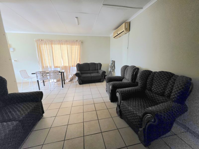 Versatile Farm Property with 4-Bedroom Home, Two Granny Flats & Extensive Facilities - Photo 10