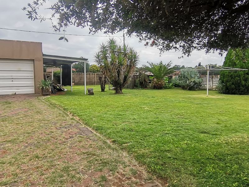 Charming 3-Bedroom Home in Sought-After Three Rivers - Photo 4