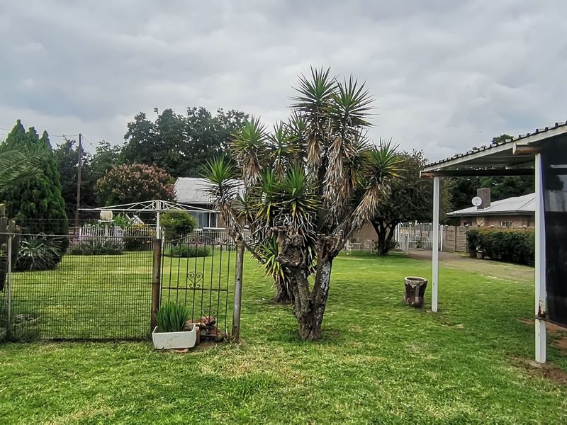 Charming 3-Bedroom Home in Sought-After Three Rivers - Photo 3