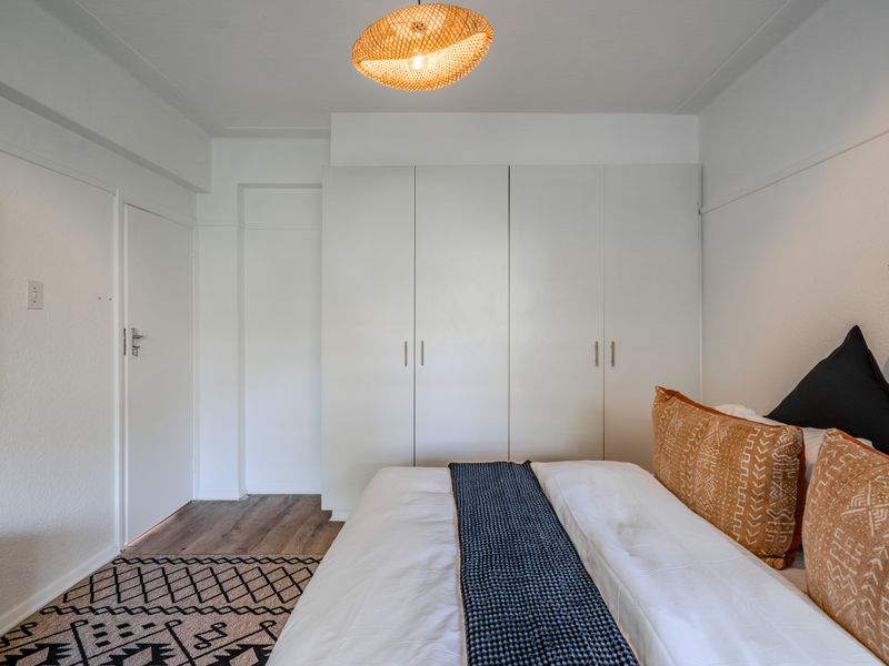 Fully Renovated | Airbnb-Ready | Sea Point Position - Photo 6