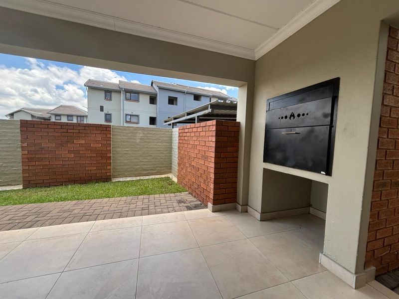Modern Ground-Floor Elegance in Kyalami Hills - Photo 6