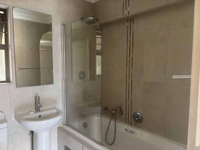 Modern Ground-Floor Elegance in Kyalami Hills - Photo 10